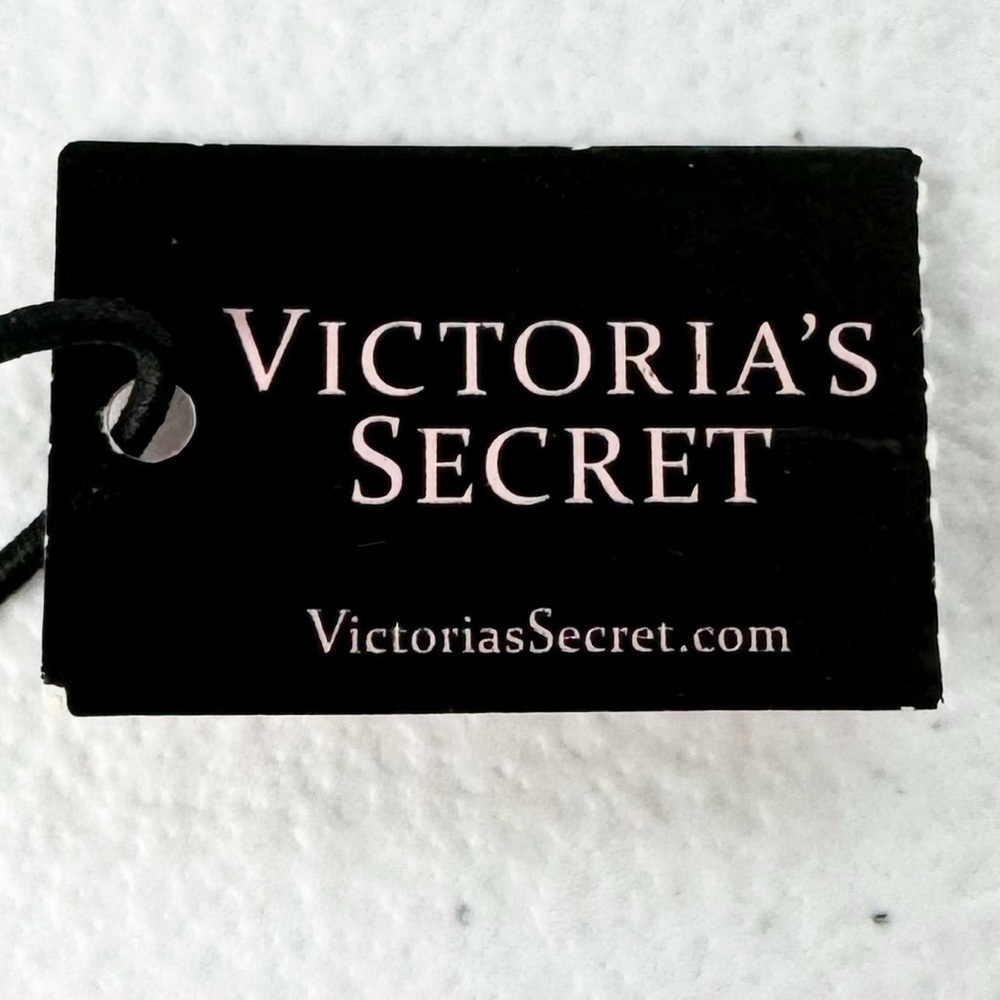 Victoria Secret Rose Gold Pink Zip Card Case Keychain w/ Studded Hearts - Picture 6 of 6